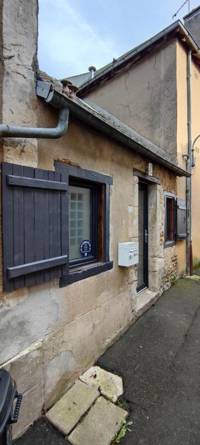 Chaleureuse Petite Maison De Bourg Beaumont-sur-Sarthe Esterno foto