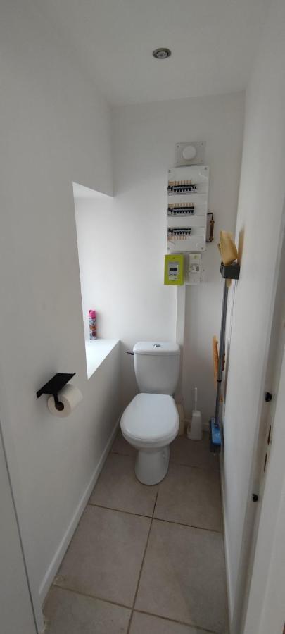 Chaleureuse Petite Maison De Bourg Beaumont-sur-Sarthe Esterno foto