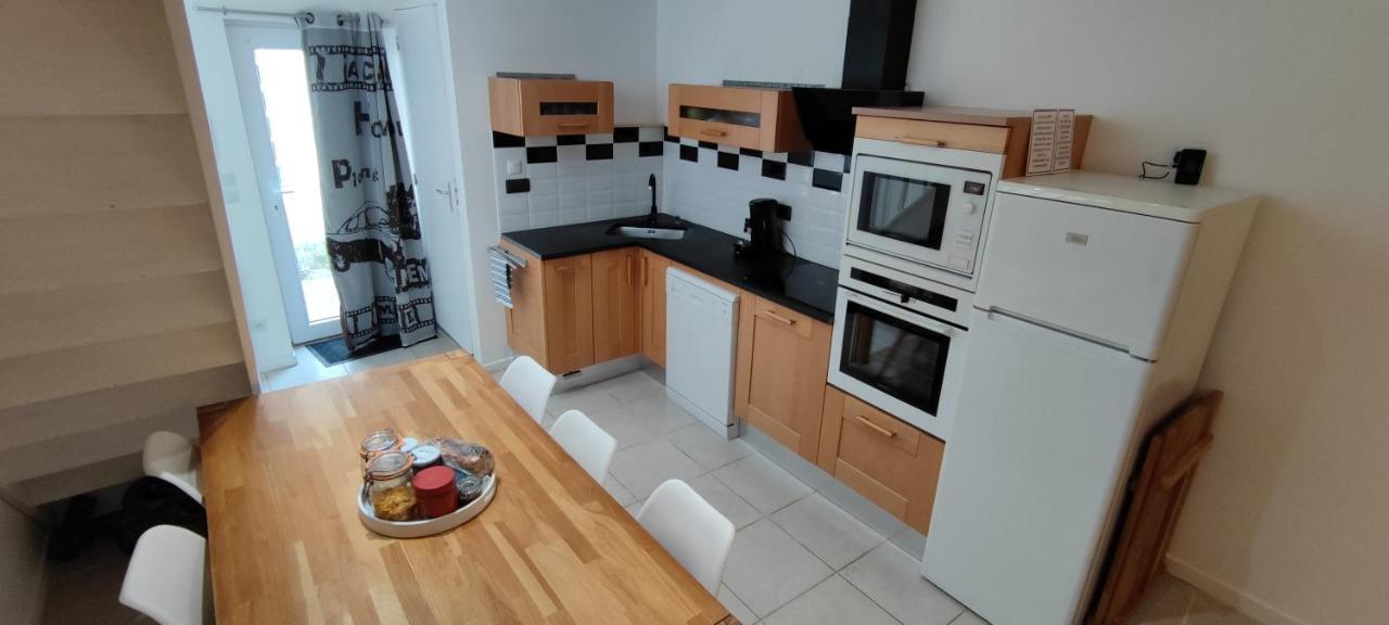 Chaleureuse Petite Maison De Bourg Beaumont-sur-Sarthe Esterno foto