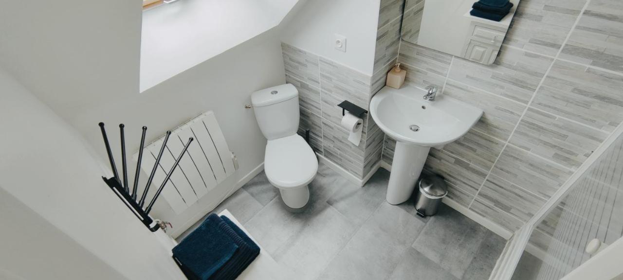 Chaleureuse Petite Maison De Bourg Beaumont-sur-Sarthe Esterno foto