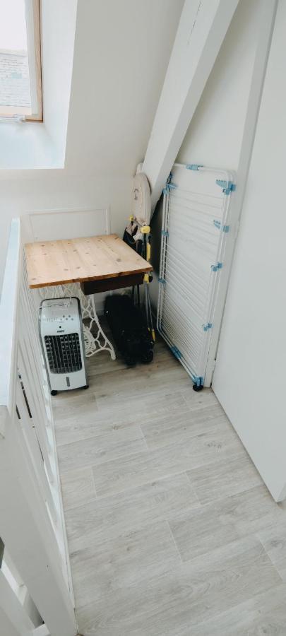 Chaleureuse Petite Maison De Bourg Beaumont-sur-Sarthe Esterno foto