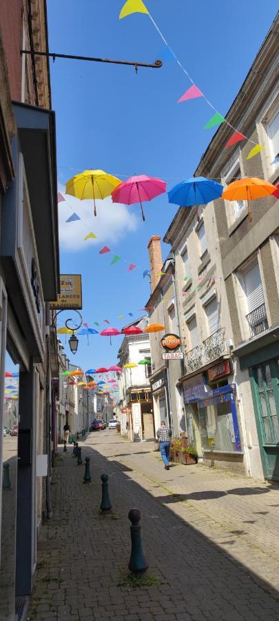 Chaleureuse Petite Maison De Bourg Beaumont-sur-Sarthe Esterno foto
