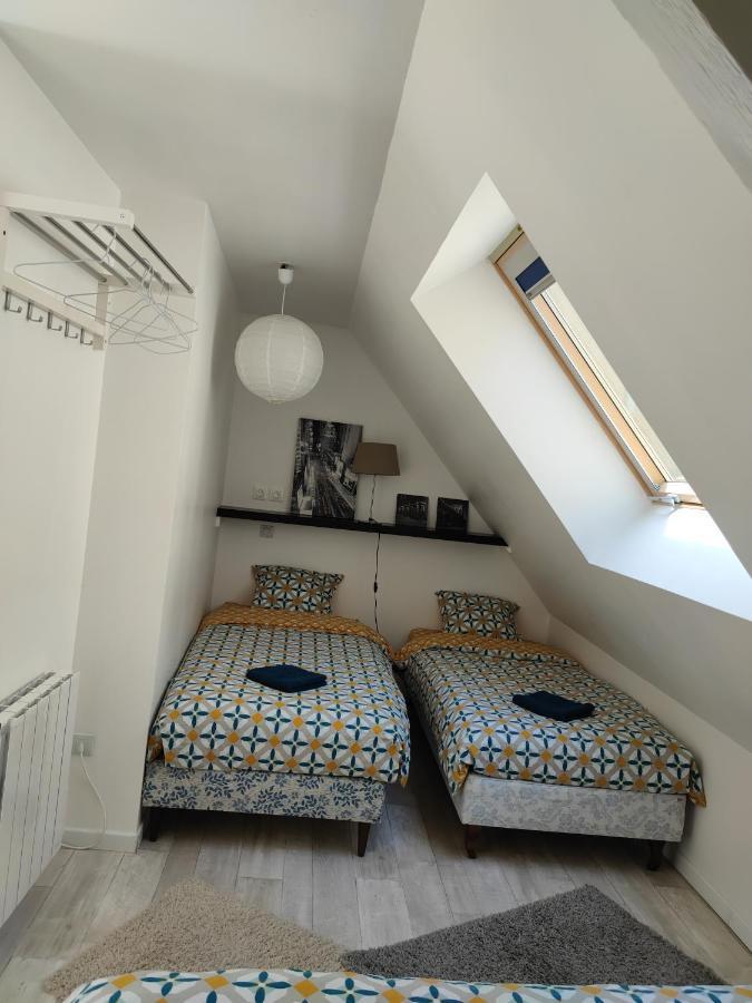 Chaleureuse Petite Maison De Bourg Beaumont-sur-Sarthe Esterno foto